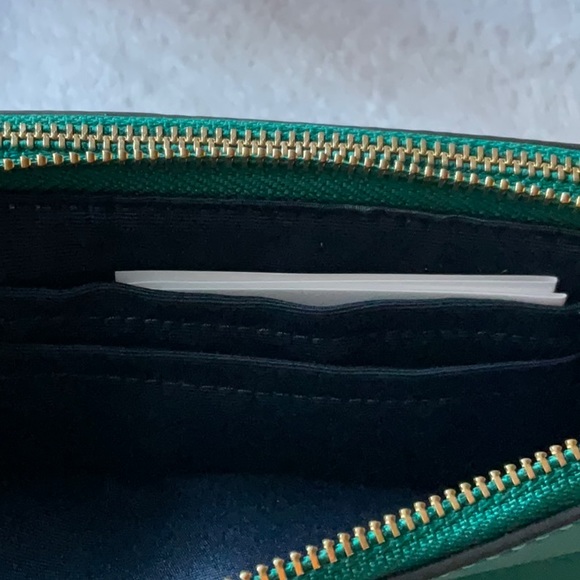 💚 COACH DOUBLE CORNER ZIP WRISTLET 💚 - Picture 15 of 16